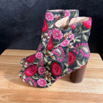 Sole Society  Mulholland Embroidered Heeled Boots‎ Size 7.5 Photo 0