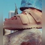 UGG  Goldenstar Hi Slide Platform Sandal Sand (Women's) size 11 Photo 4