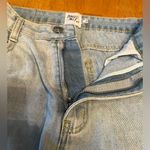 Princess Polly  Women's Relaxed Light Wash high rise Jeans, size 6 Photo 3