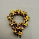 Avon rose wreath gold tone vintage brooch Photo 3