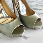 Badgley Mischka  Kiara Heels Mint Green Crystal Satin Platform Pumps 7 Stilettos Photo 10