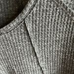 Sun & Shadow Waffle Top Gray Flowy Lightweight High Low Womens Small Photo 3