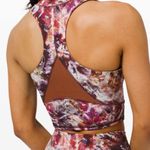 Lululemon crop top Photo 1