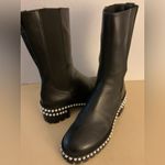 Stuart Weitzman  women black leather Chelsea soho pearl trim boots size 9 Photo 4
