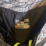 Under Armour Women’s Heat Gear Fitted Running Shorts Gray/Black Size SP Photo 6