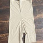 Spanx  shape wear shorts size L Photo 2