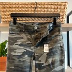 EXPRESS NWT Mid-Rise Camo Raw Hem Ankle Legging Skinny Jeans, 4 Photo 6