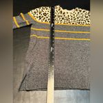 BeachLunchLounge  Gray and Cream Crew Neck Sweater size Small NWT Photo 9