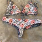 Diane’s Bikini Photo 2