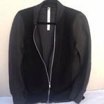 Lululemon 6 black jacket Photo 2