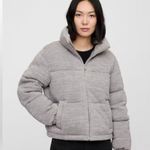 Gap  Women's Light Gray Puffer Coat Photo 0