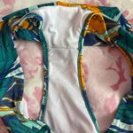 Cupshe tropical floral ruffle bikini Photo 4