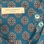 Equipment  BLUE-GREEN PRINT BUTTON DOWN LONG SLEEVE ESSENTIAL SILK BLOUSE SHIRT Photo 3