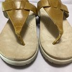 Dansko  mustard thong Leather women’s Sandals size 39 Photo 2