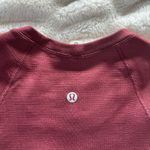 Lululemon  Swiftly Tech Short Sleeve 2.0 Size 2 Photo 3