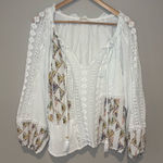 Miss Me  Women’s White Floral Boho Blouse with Crochet Accents Like New Large Photo 0