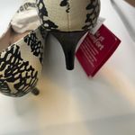 dexflex comfort VINTAGE 2013 NEW DEXFLEX LEATHER SYNTHETIQUES COMFORT CREAM/BLACK 6.5 PUMP Photo 11