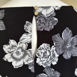 Ann Taylor  Black & White Floral Print Key Hole Button In Back Sz M With Lining Photo 4