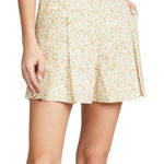 Revolve Petersyn Womens Amalfi Saffron Pleated Shorts Floral NWT Size Small Yellow Photo 0
