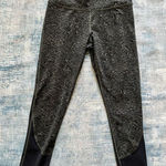 Under Armour  Black Gray Green Abstract Marble Print Back Pocket Ankle Legging M Photo 0