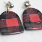 Source Unknown Buffalo Red Black Plaid Acylic Post Gently Used Casual Everyday Earrings Photo 1