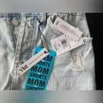 Ymi  High Rise Mom Fit Shorts Distressed Denim‎ 100% Cotton Light Wash
Size 3/26 Photo 7