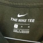  Women’s size medium olive green Nike T-shirt Photo 4