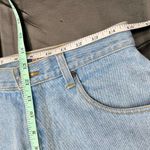 Westport Vintage 90s High Waist Light Wash Denim Shorts, Fits Size 6 Photo 4