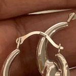 14k White Gold Heart Hoop Earrings Photo 2