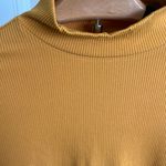 No Boundaries Top Photo 1