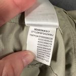 The North Face  Womens 4 Khaki Lightweight Outdoor Hiking Roll Up Shorts Pockets‎ Photo 10