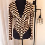 Abercrombie & Fitch Long Sleeve Slinky V-neck Bodysuit Women’s Size XSmall Photo 2