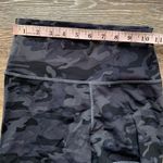 ECHT  BLACK & Gray Camo Scrunched Shorts S Photo 4