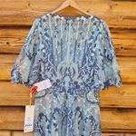 LARA Embroidered Cape Sleeve A Photo 12