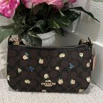 Coach Jes Baguette In Signature Canvas With Vintage Mini Rose Print C6823 Photo 0