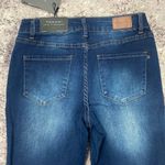 Tahari NWT  Women's Dark Wash Fit Skinny Chloe Denim Jeans 6/28 Photo 5