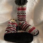 The Great  cozy scarf ( will sell as set of 3 hat & sock slipper ) Photo 3