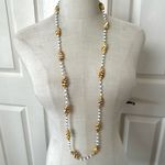 White and yellow swirl long beaded necklace Photo 1
