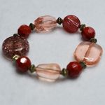 Source Unknown Chunky Red/Pink Beads Gold Tone Spacers Stretch Bracelet Photo 2