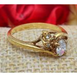 Cute Gold Tone Fashion Cocktail Ring Clear Crystals Size 7.5 Photo 2
