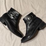 Clarks  Women's Maye Grace Fashion Boot Black Leather Sz 11 B36 Photo 1
