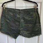 Sundry  Camo Shorts - Size 29 Photo 4