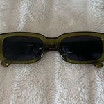 SheIn green sunglasses Photo 0