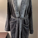 Plush Gray Robe with Faux Fur Collar (One Size) Photo 0