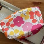 Clinique  retro cherry blossom travel zipper makeup bag Photo 0