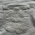 Gloria Vanderbilt Women’s off white/cream like Capri pants Photo 4