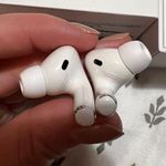 Apple AirPod pros Photo 0