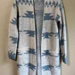 Jessica Simpson  small long cardigan Photo 0
