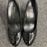Ecco  Patent Leather Pumps Heels Size 6.5/7 Photo 1