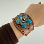 Vintage Light Brown Leather Artisan Turquoise Stone Beaded Flower Boho Bracelet Multiple Photo 0